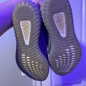 COPY - Yeezy beluga v2 reflectives.